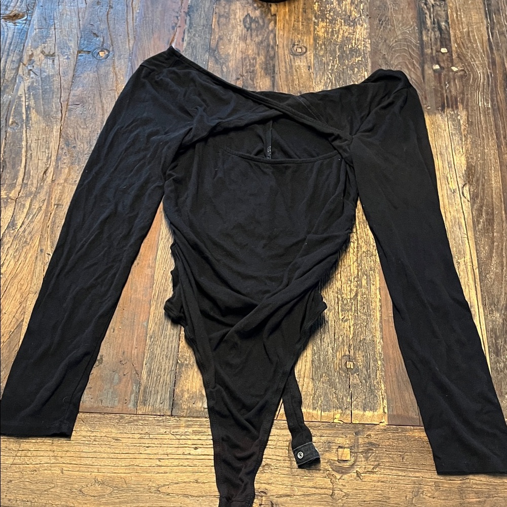 ASTR the Label Black Long Sleeve Twist-Front Bodysuit (M)